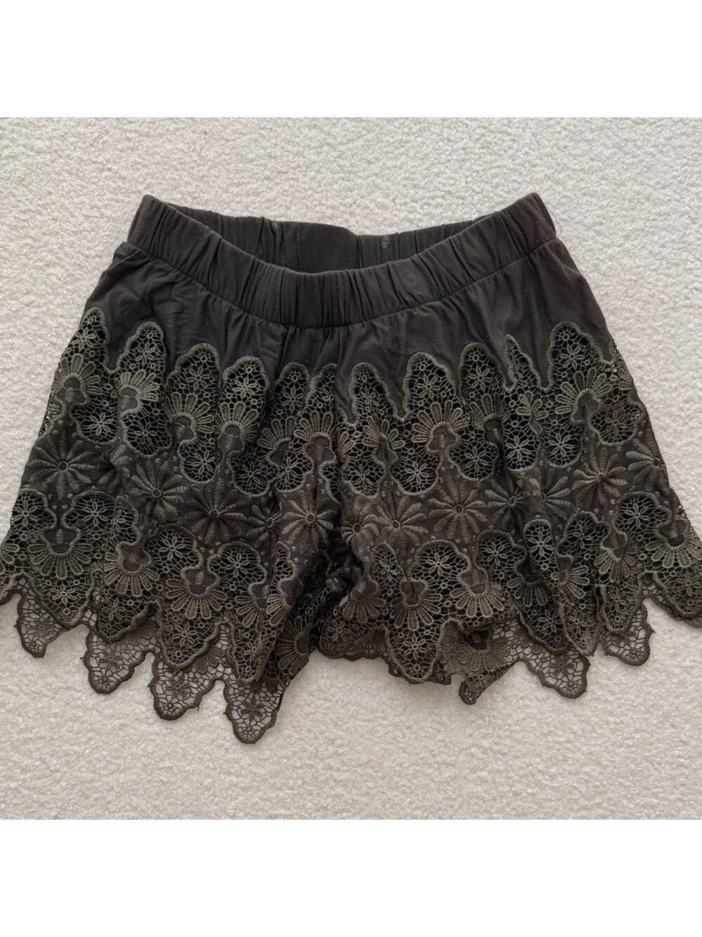 Pure Fix by Tricia Fix Army green Lace Women Shorts - Picture 2 of 5